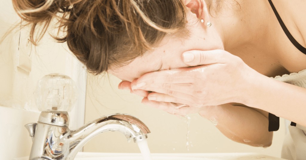 Oil Cleansing Method What it is and why you should do it.